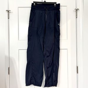 Lululemon Studio Pant 32” Inseam || SIZE 6: GREAT CONDITION